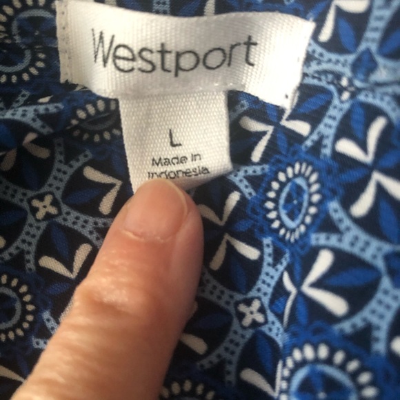 Multi color pintuck blue tab sleeve top - Picture 2 of 7